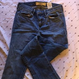 Abercrombie and Fitch light jeans size:6L w28 L35